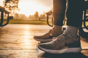 Read more about the article 8 Best Running Shoes for Flat Feet: Top Picks for Comfort and Support